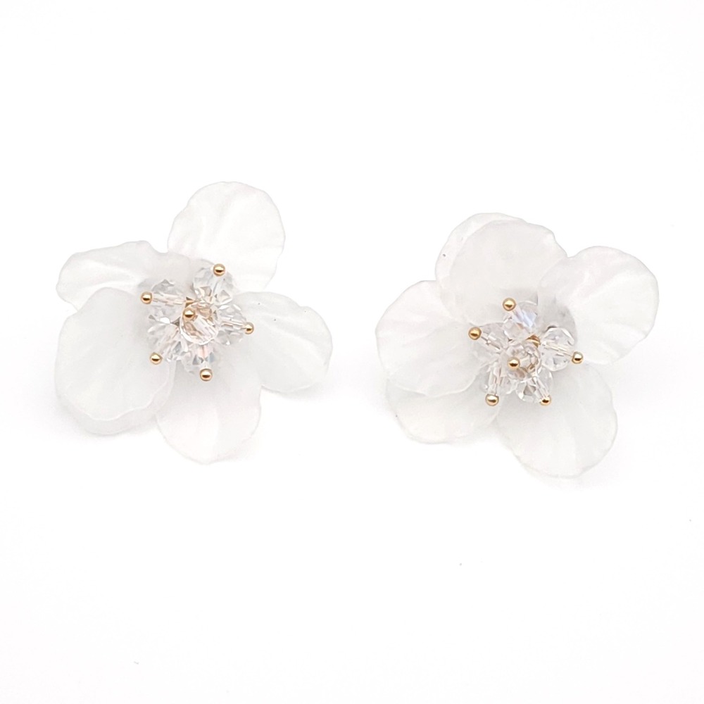 White Flower Earrings Gold Tone Crystal‎ Bead Acrylic Stud